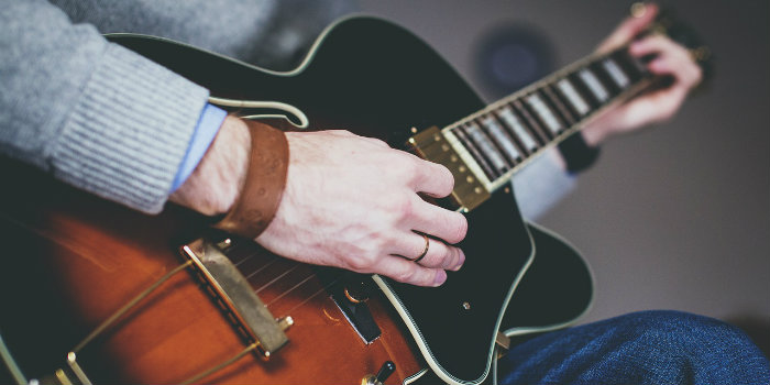 HOW TO BE A BETTER MUSICIAN: 10 TIPS FOR BEGINNERS & PROS