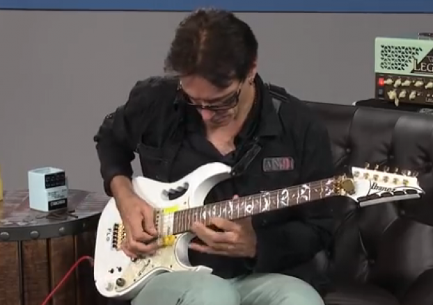 Perfect Pedal Order with Steve Vai