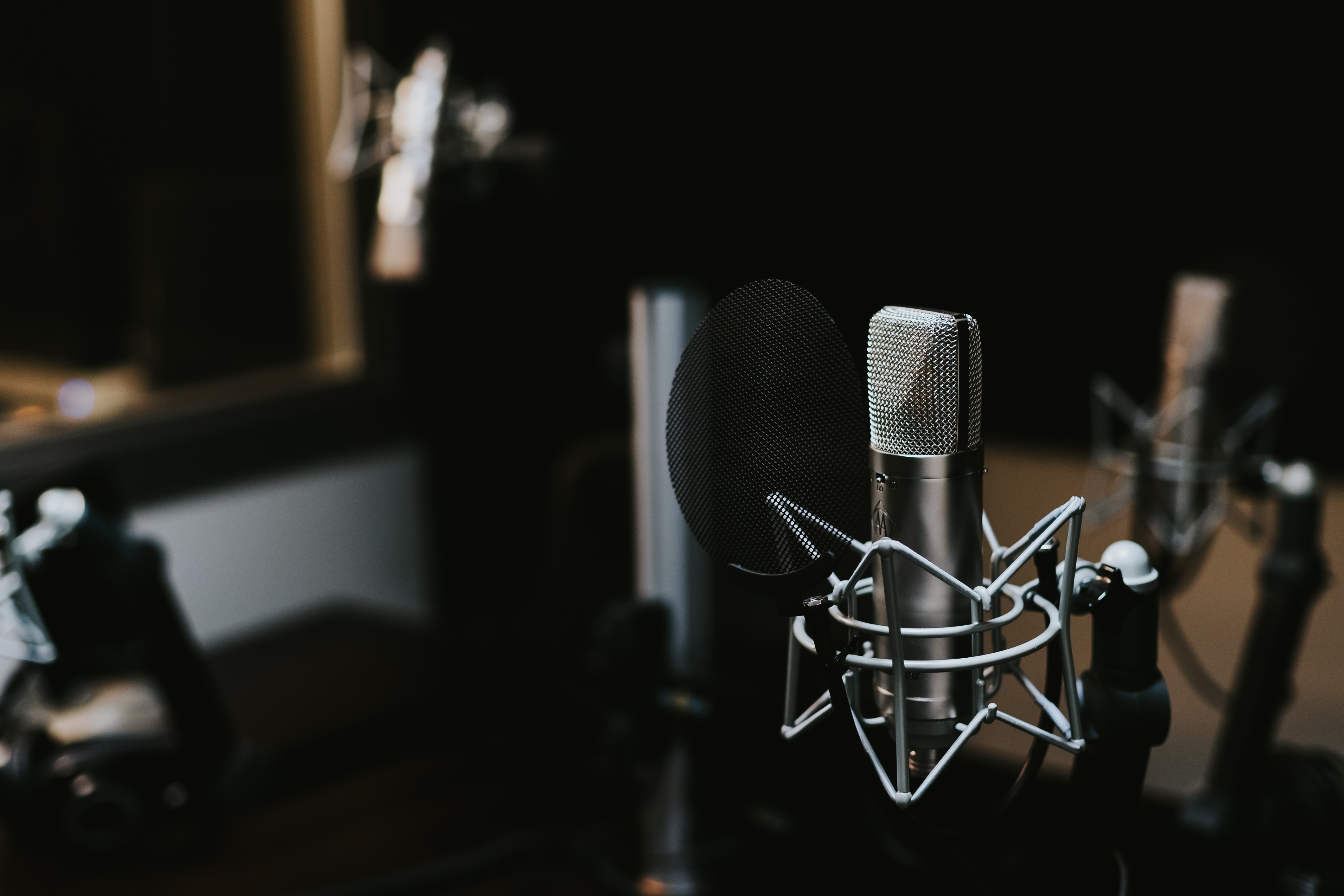 5 Reasons to Record in a Professional Studio